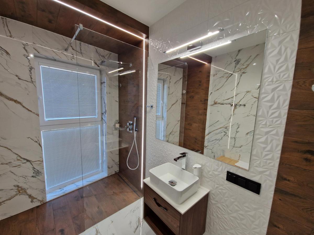 Brossa Apartments, 24h self check in, Klima, AirCond Breslavia Esterno foto